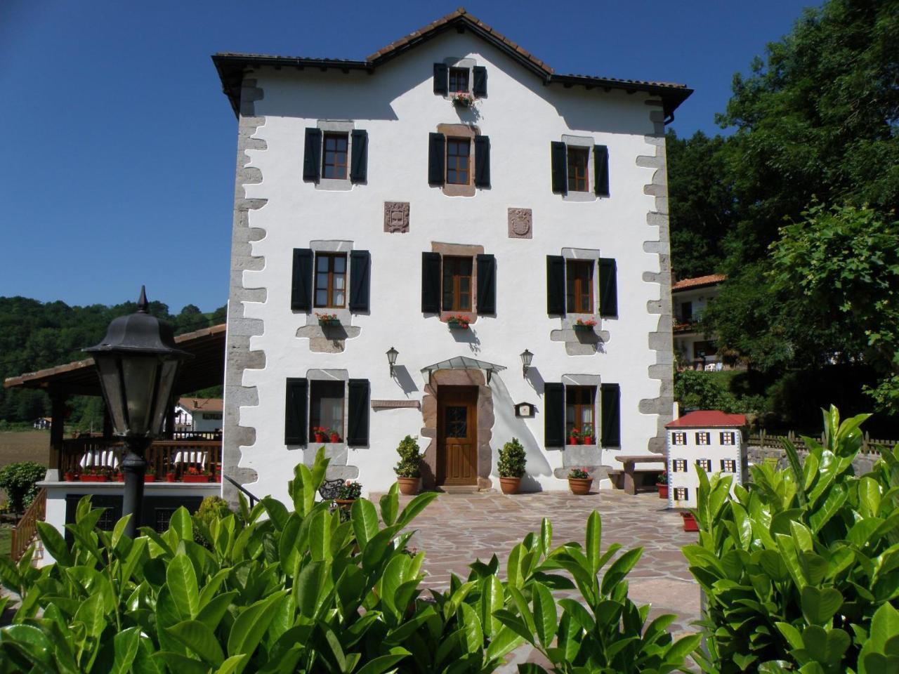 Hotel Rural Irigoienea Urdax Exterior photo